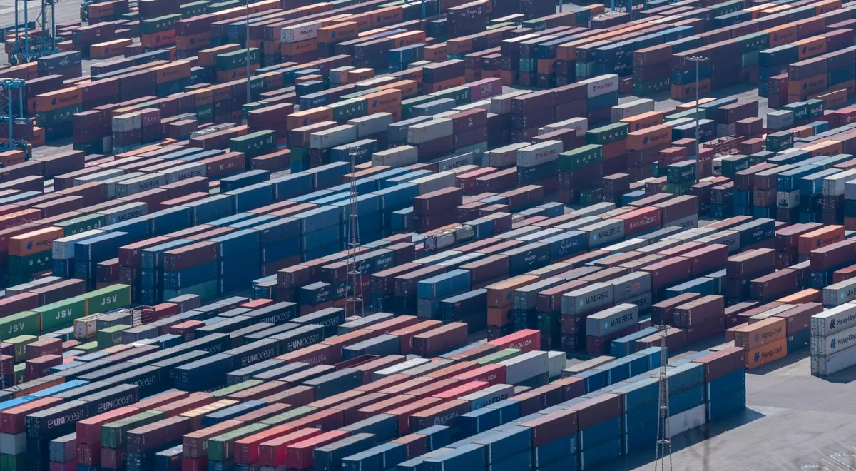 cold-email-for-freight-forwarders.jpg